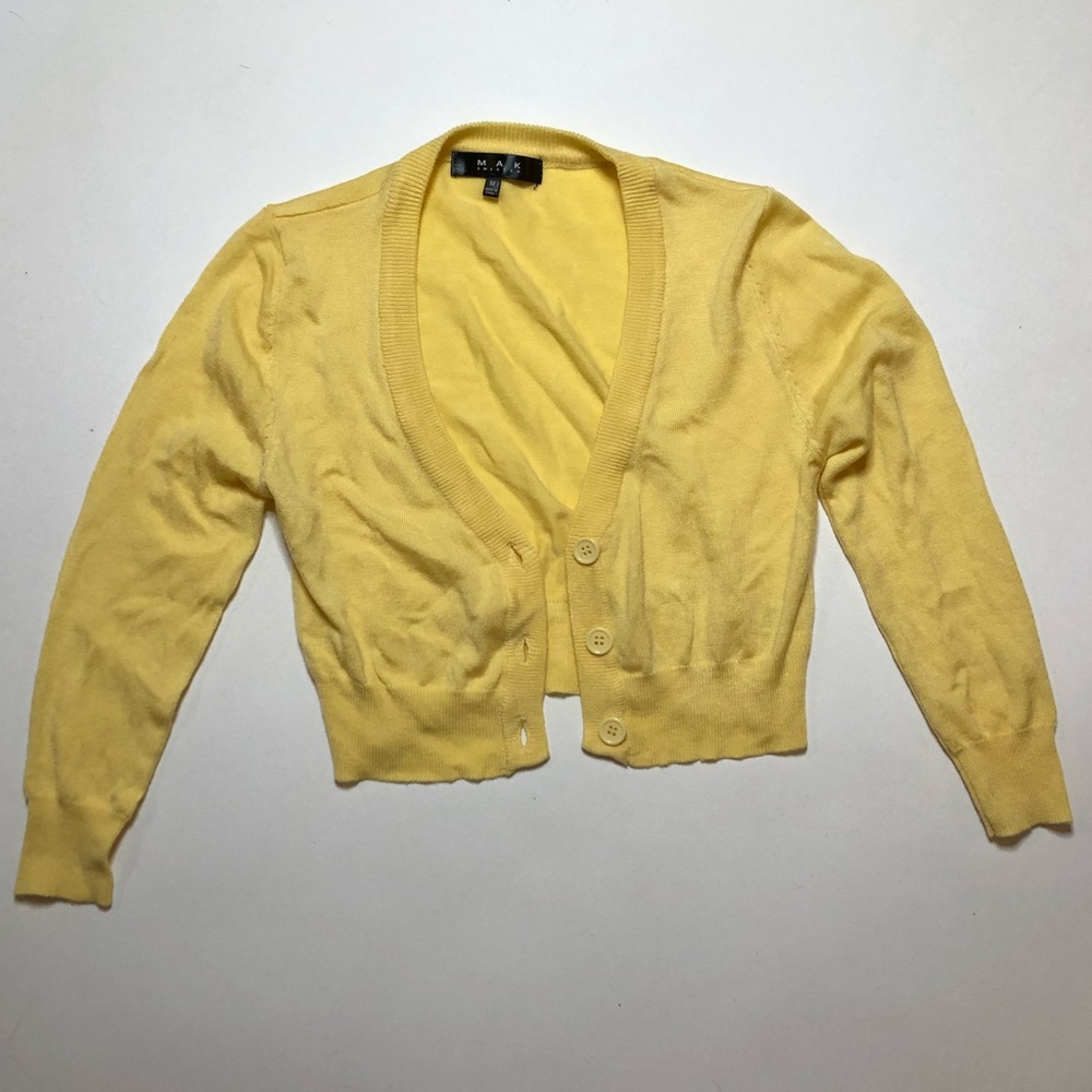 NWOT MAK Sweaters Yellow Short 3-Button Cardigan